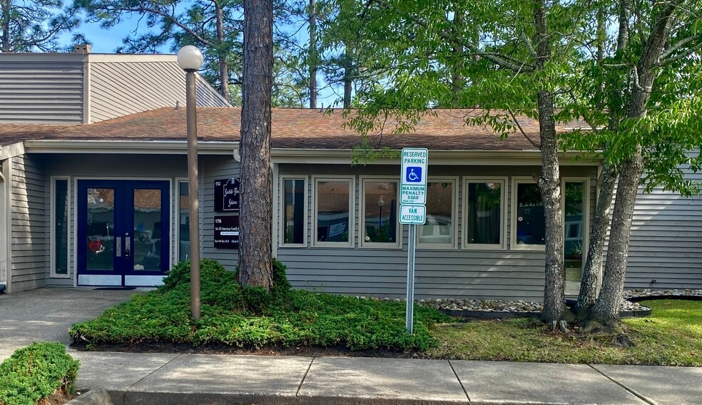 1762 Metromedical Dr, Fayetteville, NC à vendre - Photo du bâtiment - Image 2 de 4