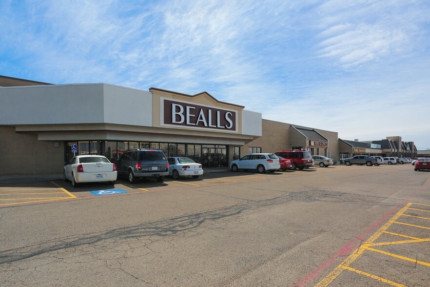 3300-3510 E Interstate 40, Amarillo, TX à louer - Photo du bâtiment - Image 3 de 6