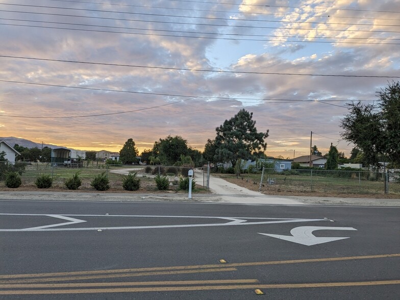 41885 lemon, Murrieta, CA for sale - Primary Photo - Image 1 of 18