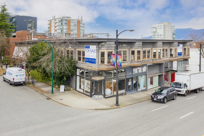 More details for 2331-2335 Granville St, Vancouver, BC - Retail for Lease