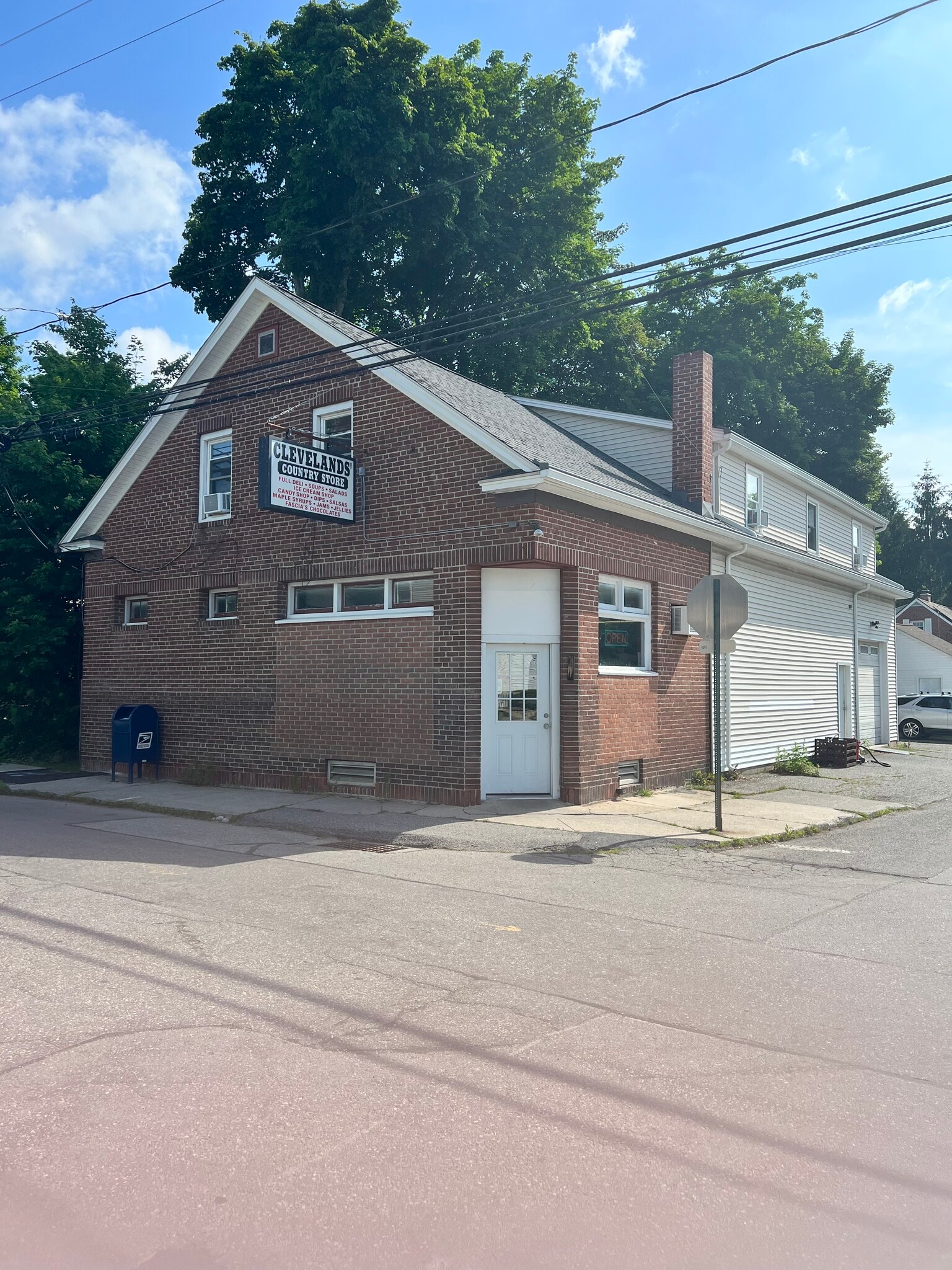 221 Oak Ave, Torrington, CT for lease Building Photo- Image 1 of 11