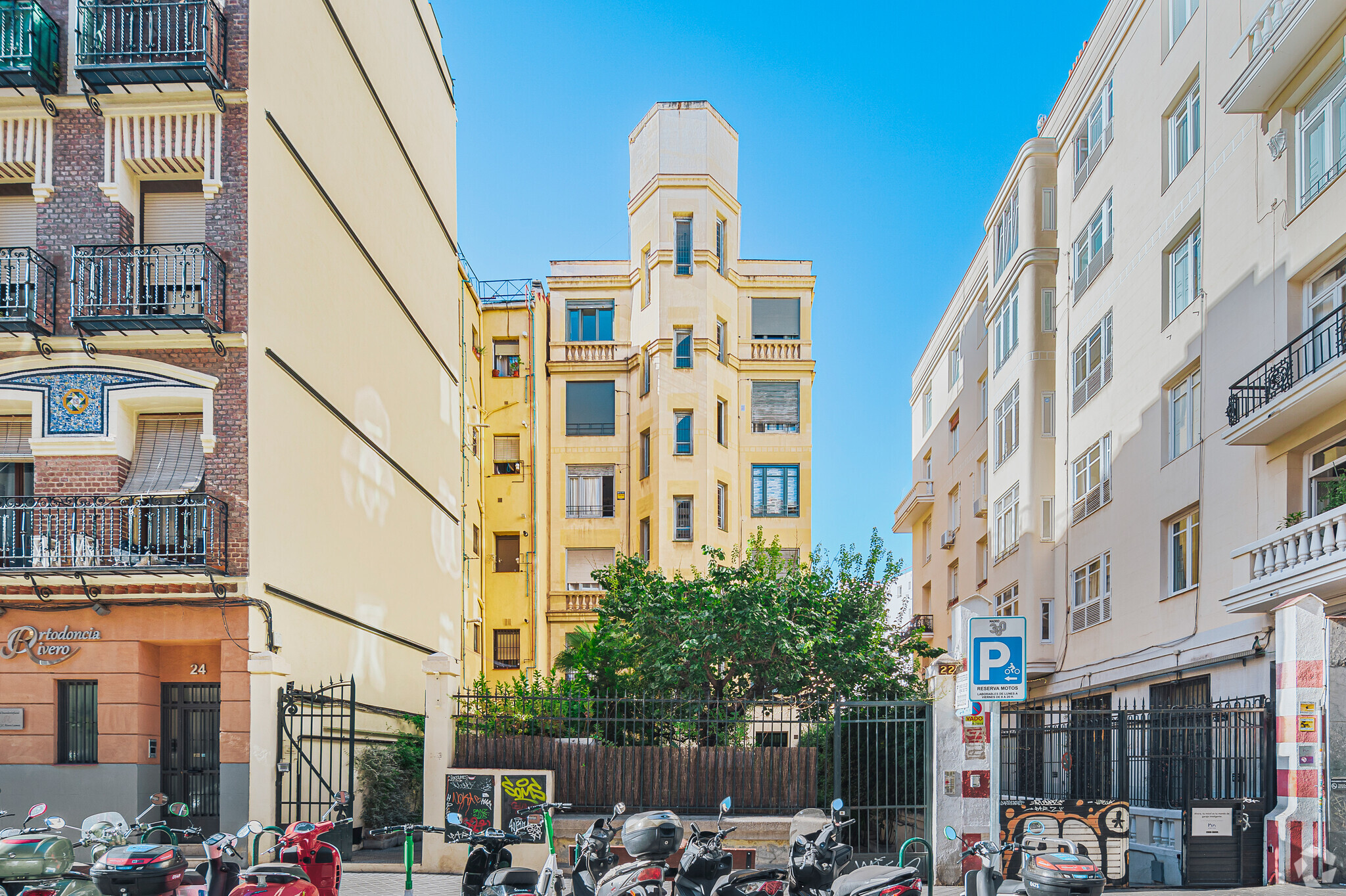 Calle de Viriato, 22, Madrid, Madrid for sale Primary Photo- Image 1 of 4