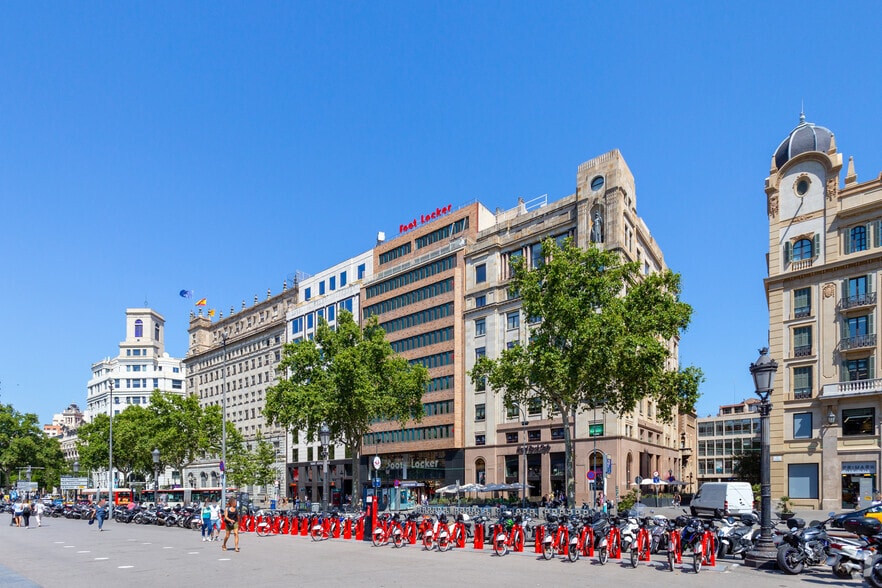 Plaça De Catalunya, 21-22, Barcelona, Barcelona for lease - Building Photo - Image 3 of 3