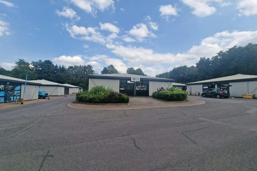 Stroudley Rd, Basingstoke for lease - Primary Photo - Image 1 of 5