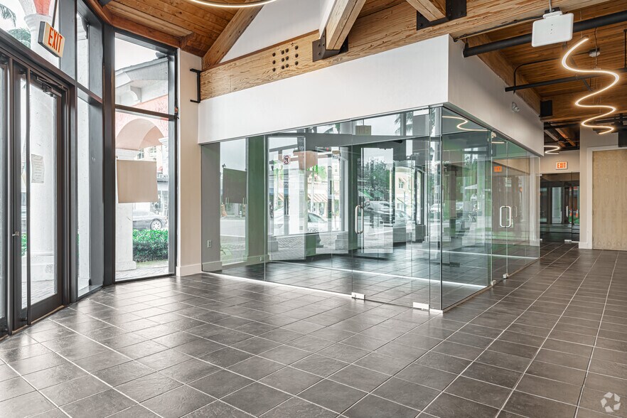 502-506 E Atlantic Ave, Delray Beach, FL à louer - Photo intérieure - Image 3 de 13