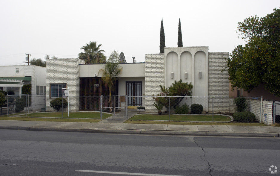 1520 Niles St, Bakersfield, CA à vendre - Photo principale - Image 1 de 1