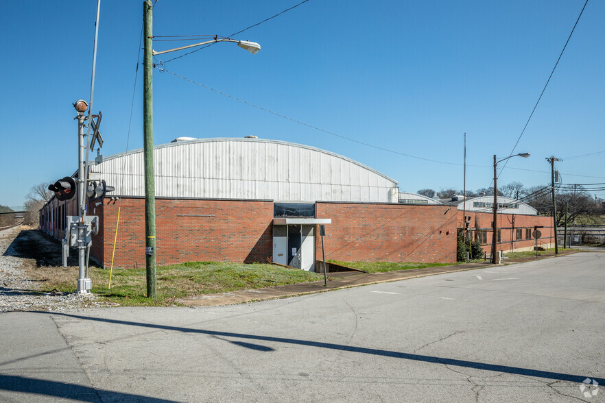 515 Foster St, Nashville, TN for lease - Primary Photo - Image 1 of 10