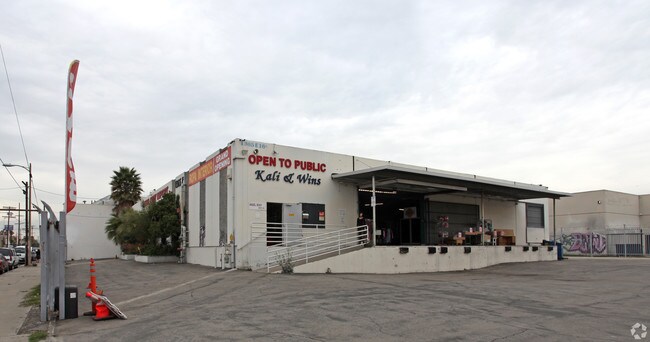 Plus de détails pour 1365-1367 E 16th St, Los Angeles, CA - Industriel à louer