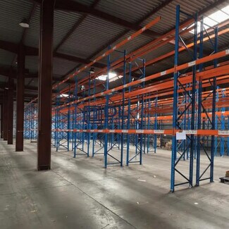 Plus de détails pour Bureau, Industriel à louer