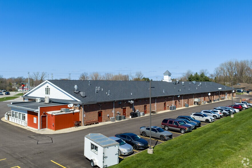 34101 Center Ridge Rd, North Ridgeville, OH à louer - Photo du bâtiment - Image 3 de 4