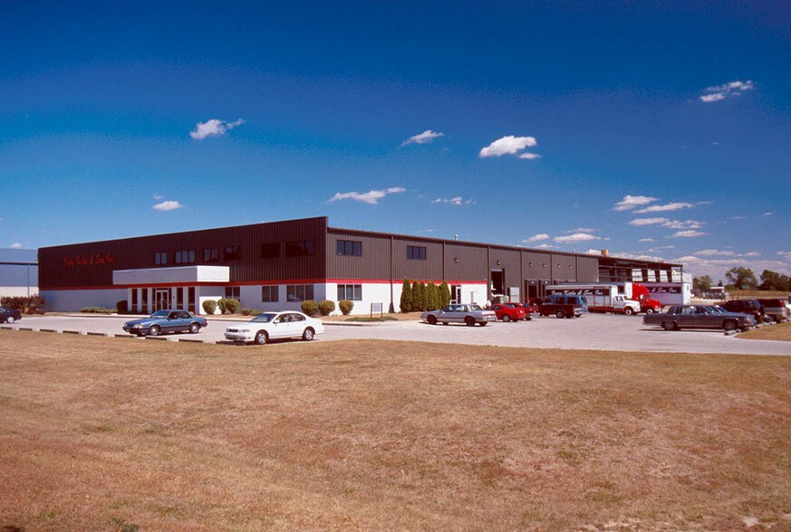 6555 Guion Rd, Indianapolis, IN à vendre - Photo du bâtiment - Image 2 de 4