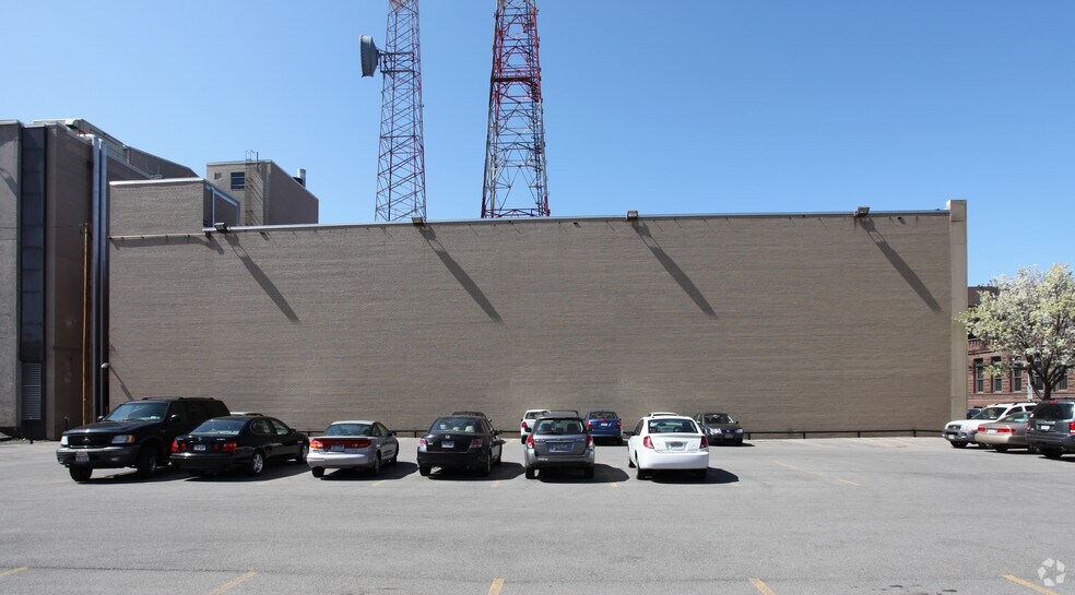 95 N Fitzhugh St, Rochester, NY à louer - Photo du bâtiment - Image 3 de 4