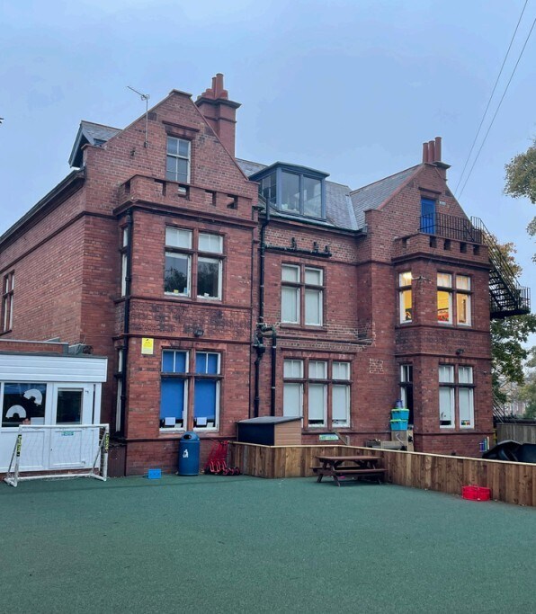 21 North Ave, Gosforth for sale Primary Photo- Image 1 of 4