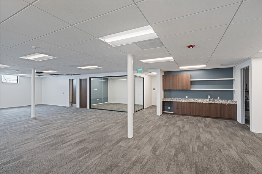 795 H St, Chula Vista, CA for sale - Interior Photo - Image 2 of 5