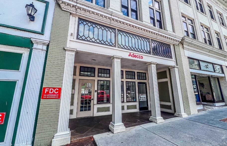 312 S Jefferson St, Roanoke, VA à louer - Photo du bâtiment - Image 2 de 6