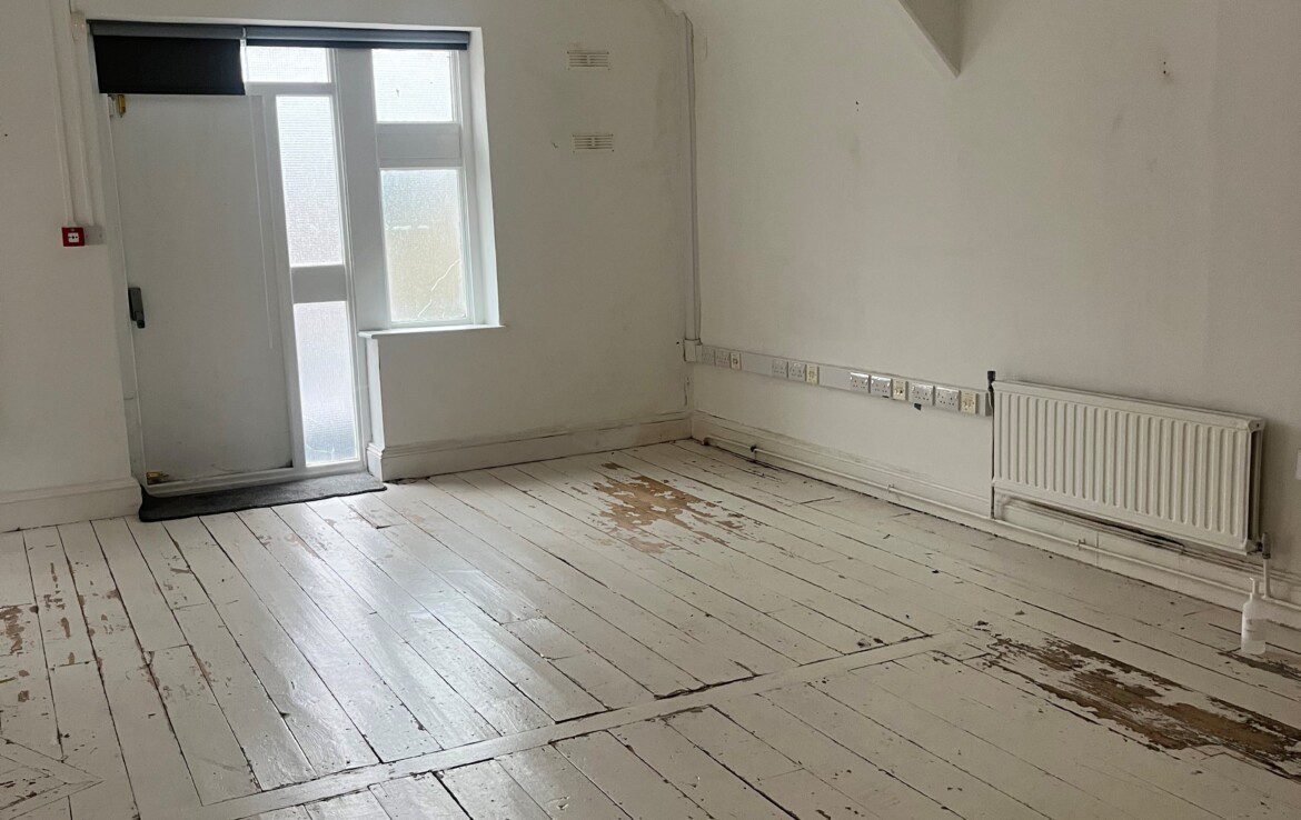 25-26 Golden Tops, Newport à louer Photo intérieure- Image 1 de 2