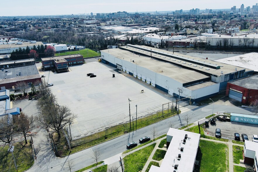 Industrial Property & Outdoor Storage portefeuille de 5 propriétés à vendre sur LoopNet.ca - Photo du bâtiment - Image 3 de 11