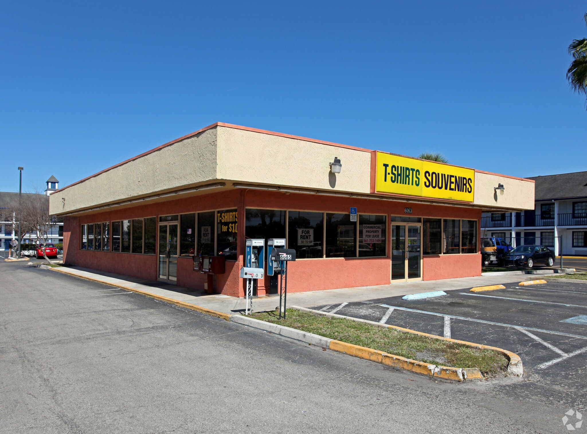 6063 W Irlo Bronson Memorial Hwy, Kissimmee, FL à louer Photo principale- Image 1 de 3
