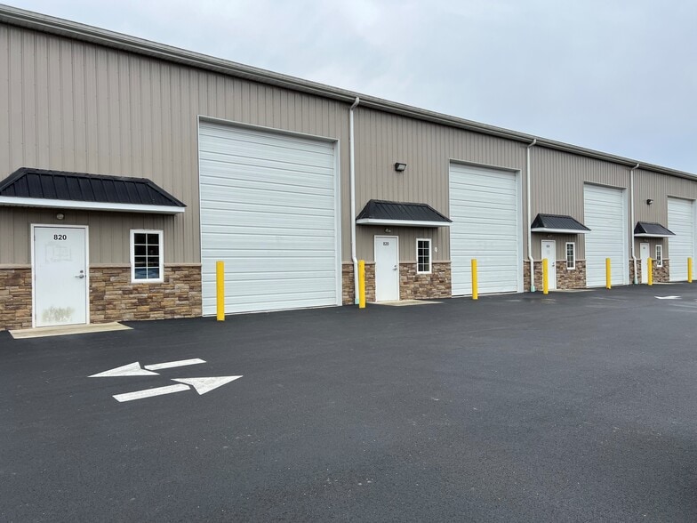 820 Pencader Dr, Newark, DE for lease - Building Photo - Image 2 of 5