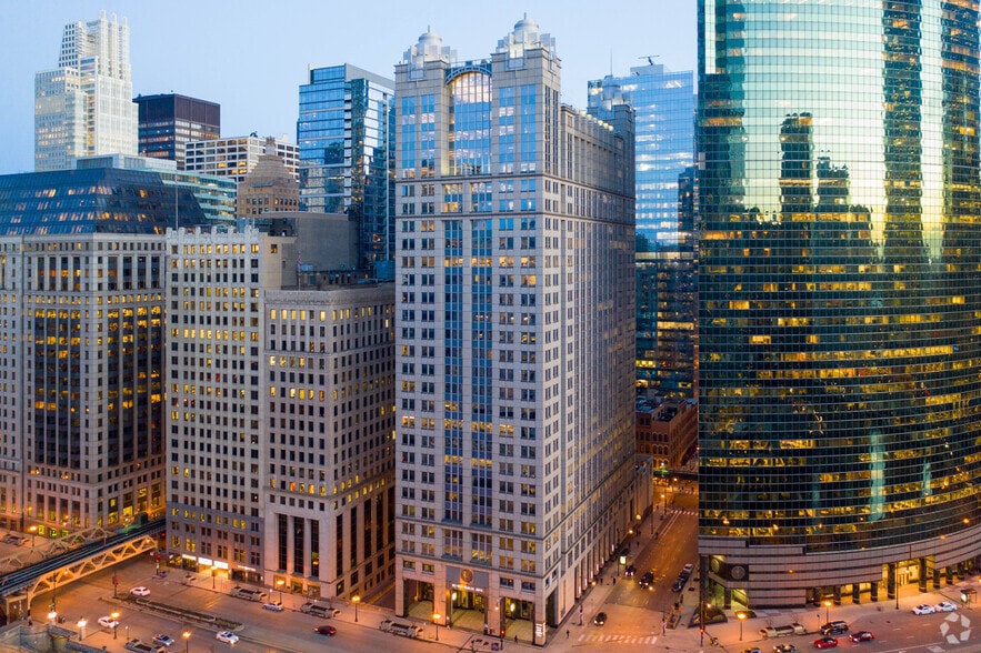 225 W Wacker Dr, Chicago, IL for lease - Primary Photo - Image 1 of 14