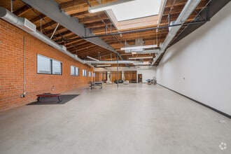 12820 Panama St, Los Angeles, CA à louer Numérisation 3D de Matterport- Image 1 de 6