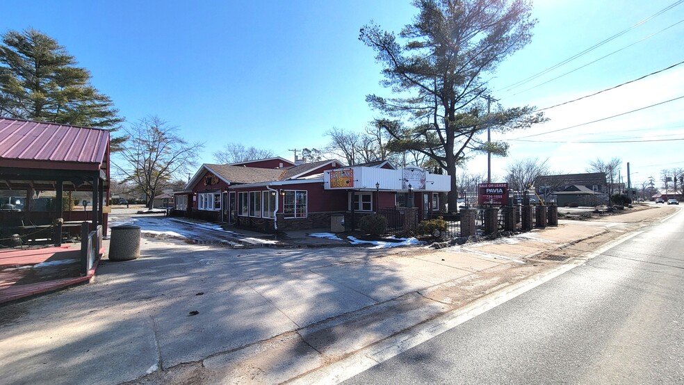 1208 Main St, Sylvan Beach, NY for lease - Building Photo - Image 1 of 10