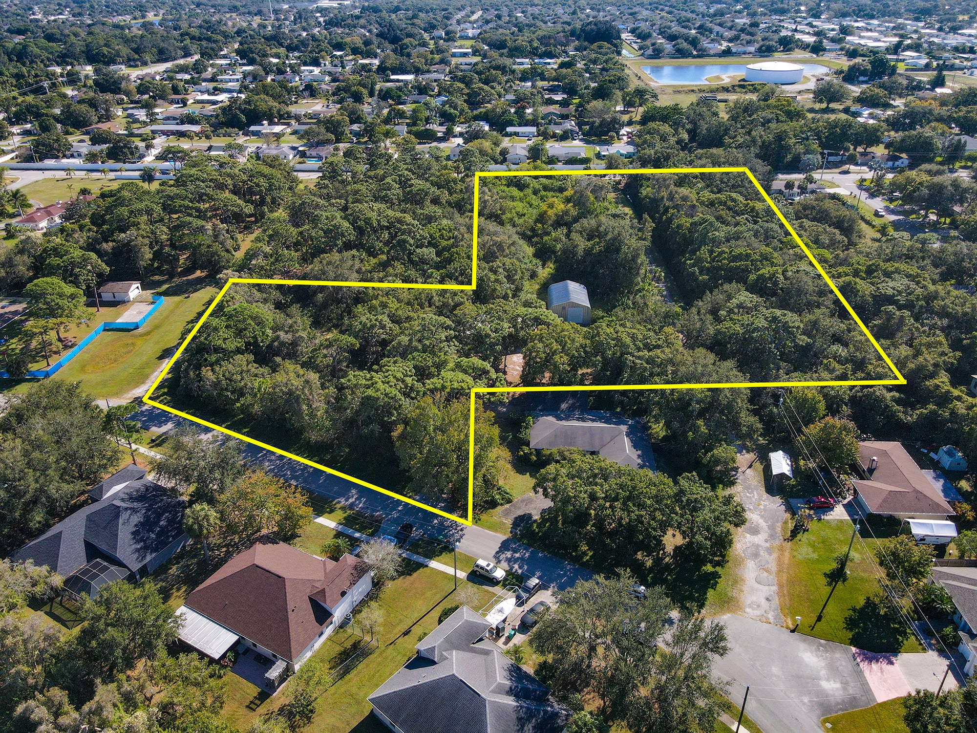 3400 Lakewood Dr, Melbourne, FL à vendre Photo du bâtiment- Image 1 de 8