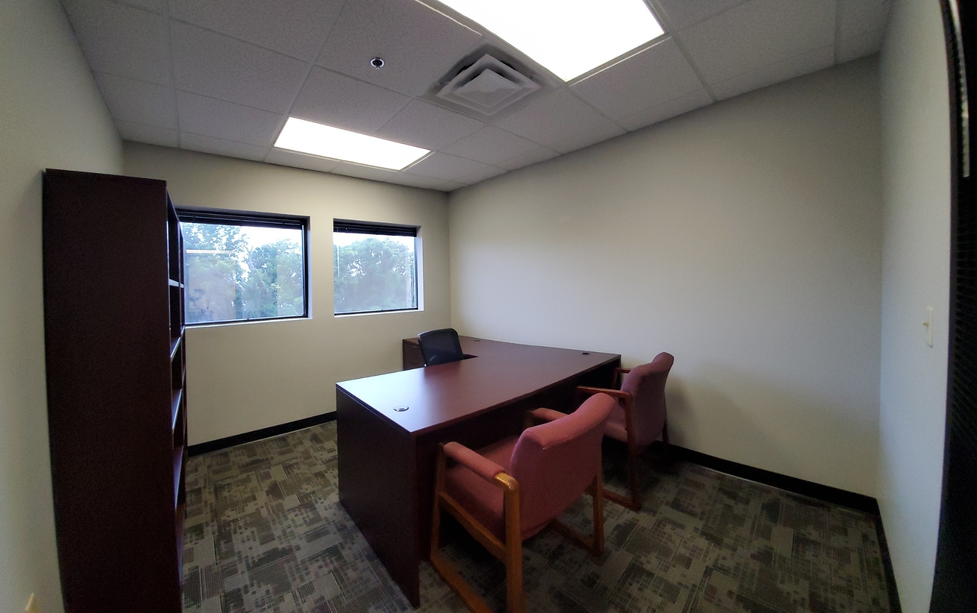 2701 W Busch Blvd, Tampa, FL for lease Interior Photo- Image 1 of 16