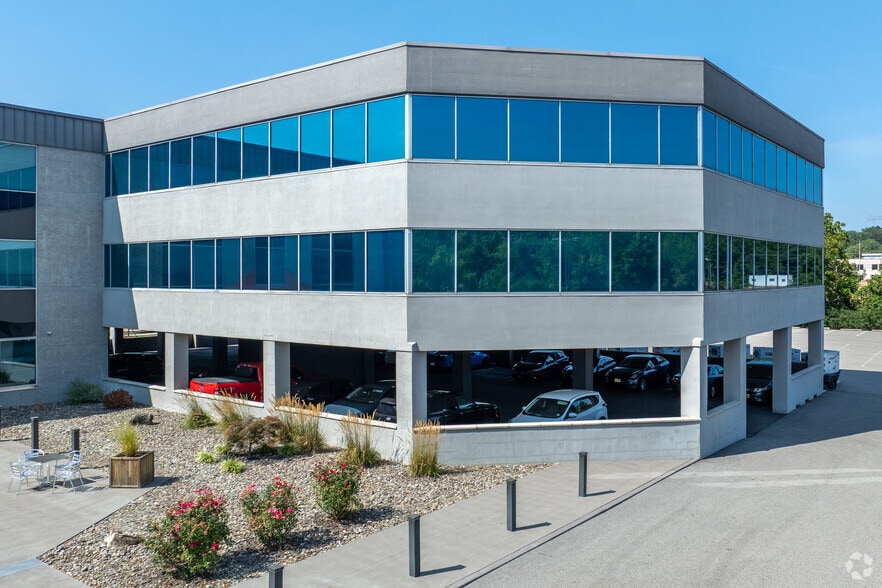 475 Virginia Dr, Fort Washington, PA for lease - Building Photo - Image 2 of 5