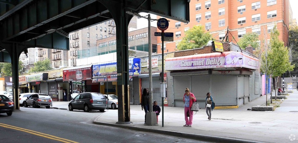 1749-1755 Jerome Ave, Bronx, NY for sale - Primary Photo - Image 1 of 1