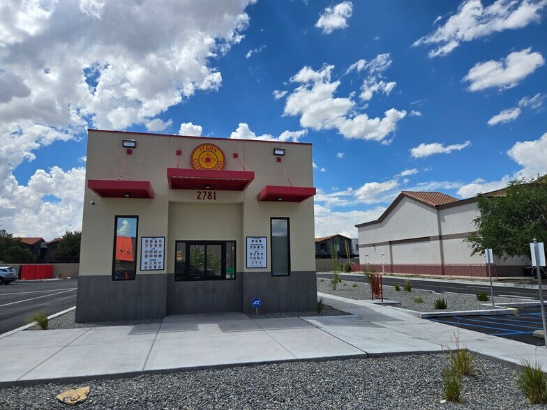 2781 57th Street NW, Albuquerque, NM à vendre - Photo du bâtiment - Image 3 de 11