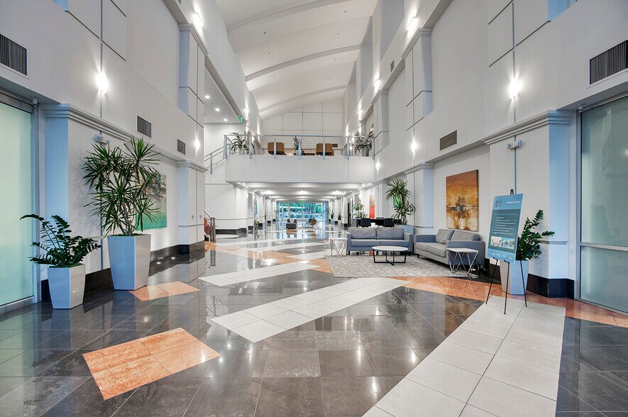 1840 S Stapley Dr, Mesa, AZ à louer - Hall d’entrée - Image 1 de 10