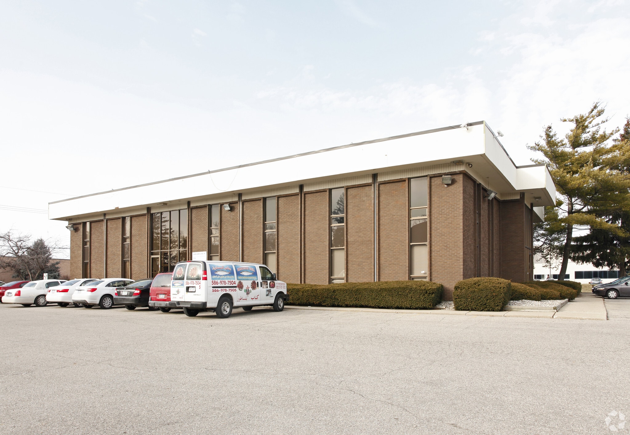 23999 W 10 Mile Rd, Southfield, MI for sale Primary Photo- Image 1 of 10