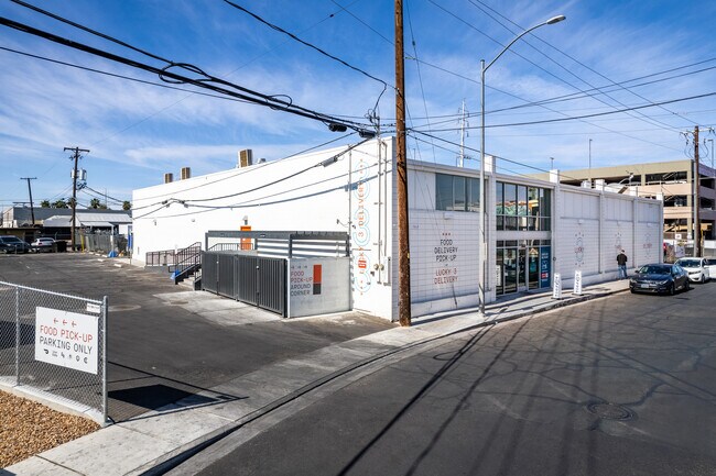 More details for 333 W Saint Louis Ave, Las Vegas, NV - Retail for Lease