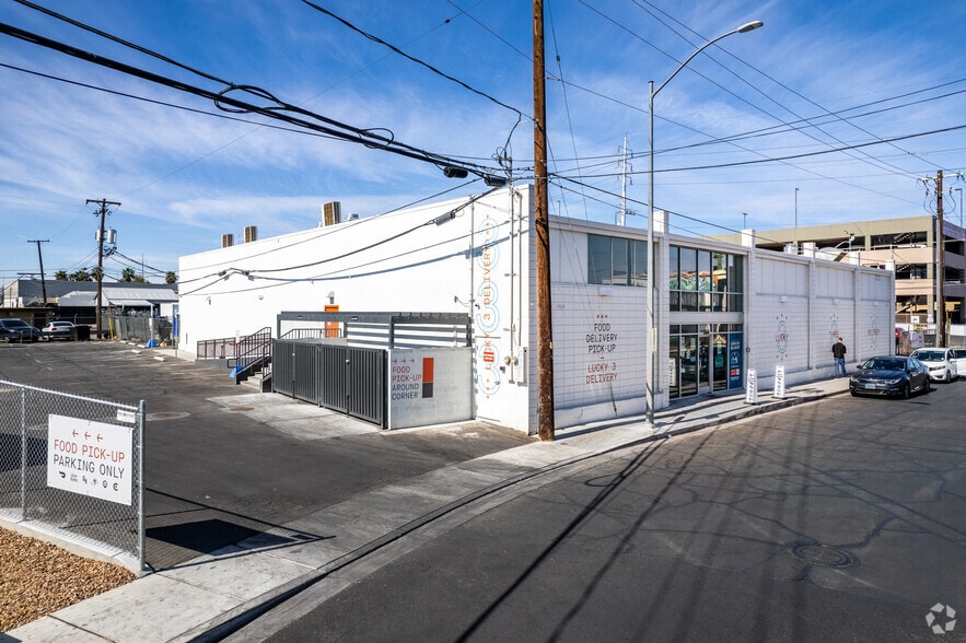 333 W Saint Louis Ave, Las Vegas, NV for lease - Building Photo - Image 1 of 11