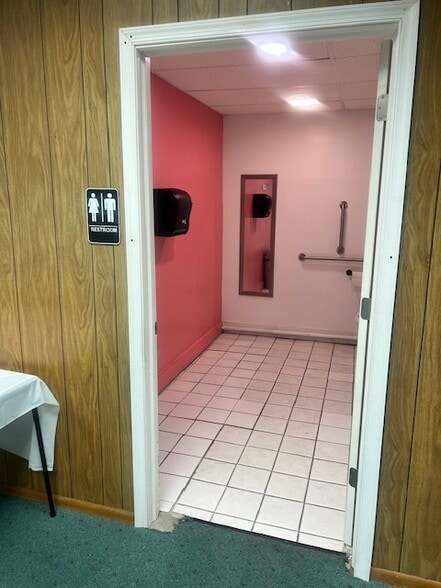 2301 N 3rd St, Harrisburg, PA à vendre - Photo du bâtiment - Image 2 de 56