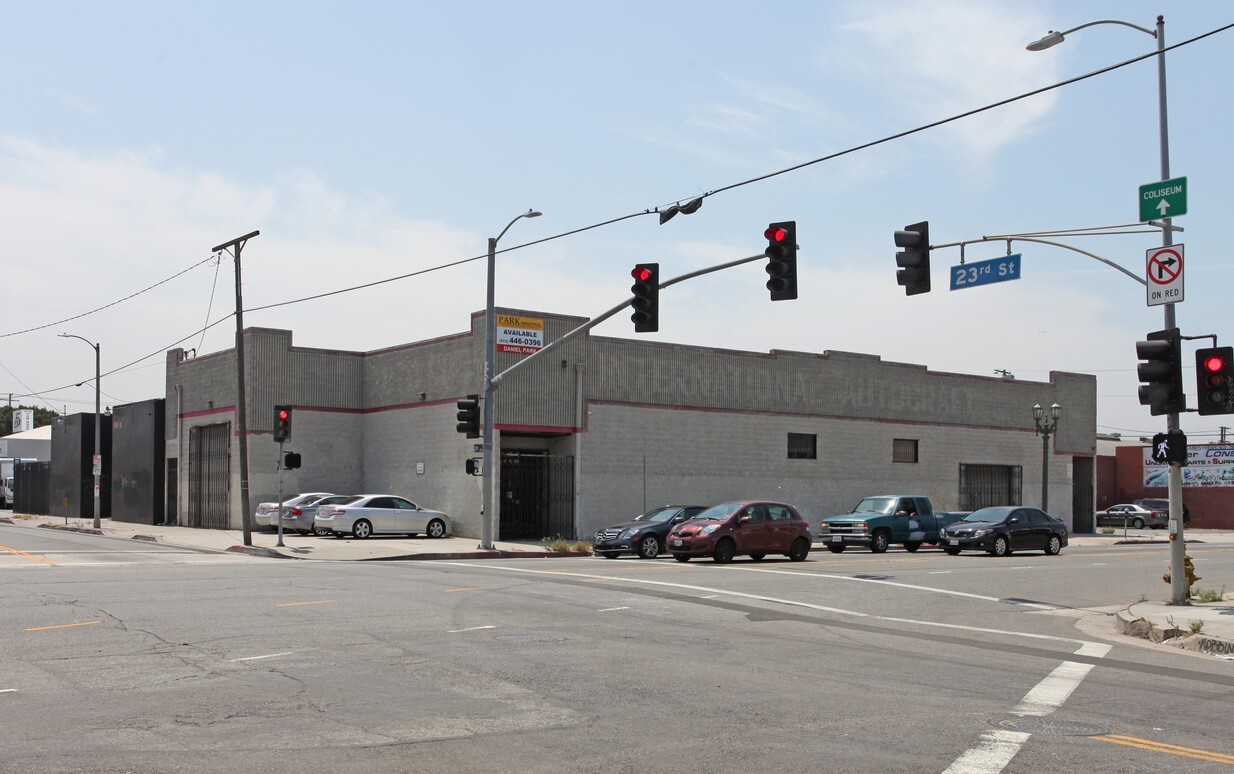 2300 S Hill St, Los Angeles, CA for lease Primary Photo- Image 1 of 16