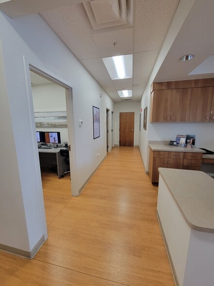 2444-2474 Laurel Rd, Venice, FL for lease - Interior Photo - Image 3 of 10