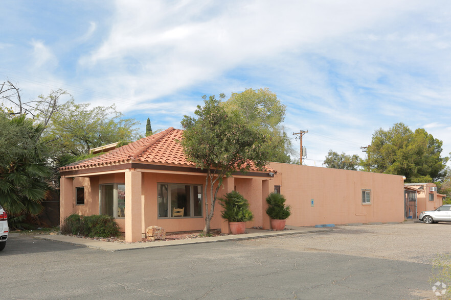 6571 E Tanque Verde Rd, Tucson, AZ à vendre - Photo principale - Image 1 de 1