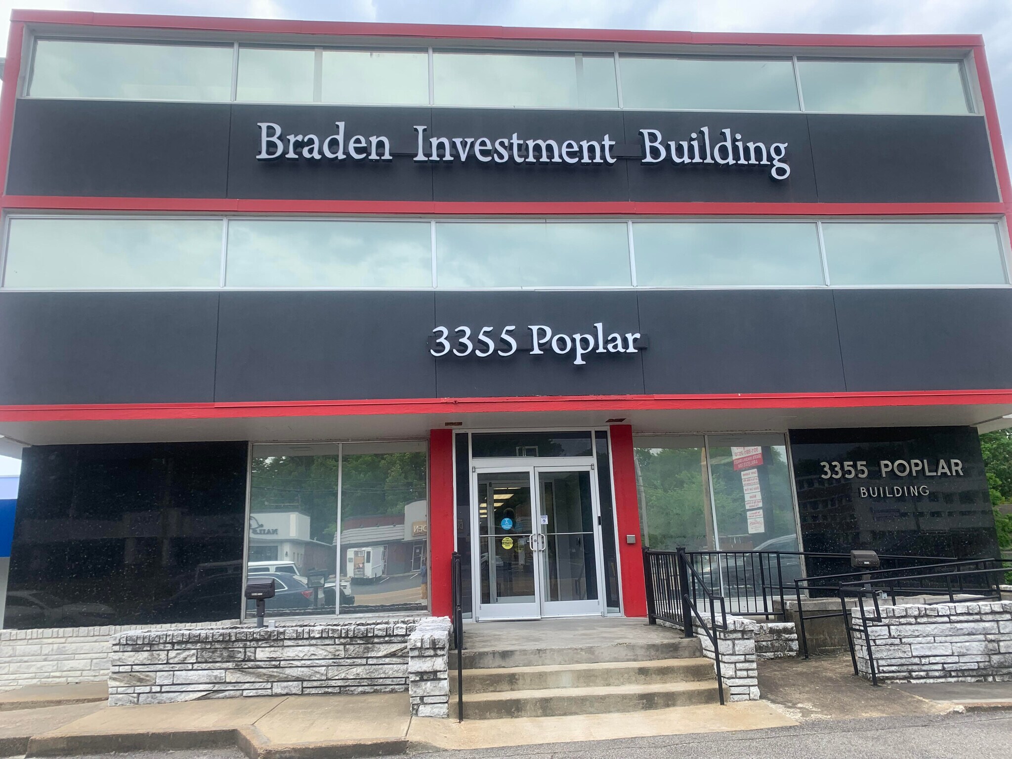 3355 Poplar Ave, Memphis, TN for lease Building Photo- Image 1 of 3