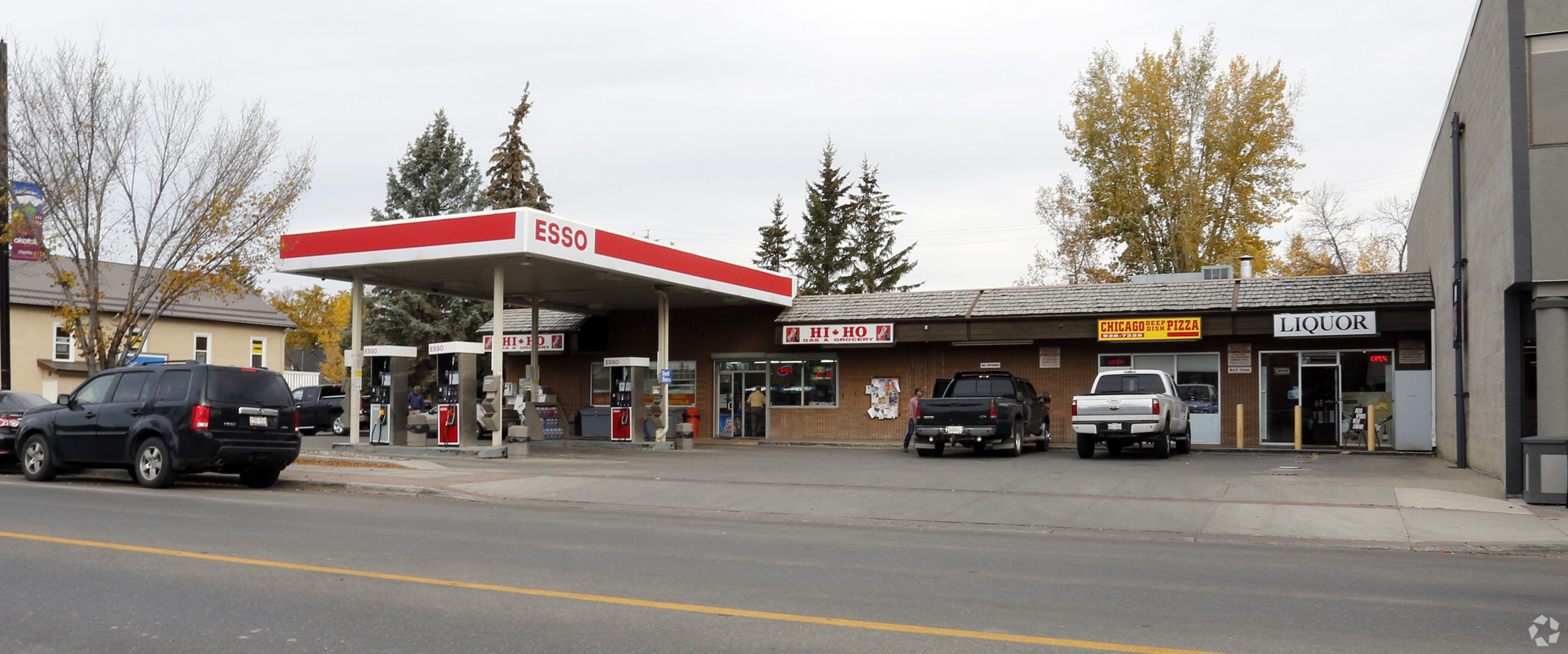 40-50 Elizabeth St, Okotoks, AB for lease Primary Photo- Image 1 of 5