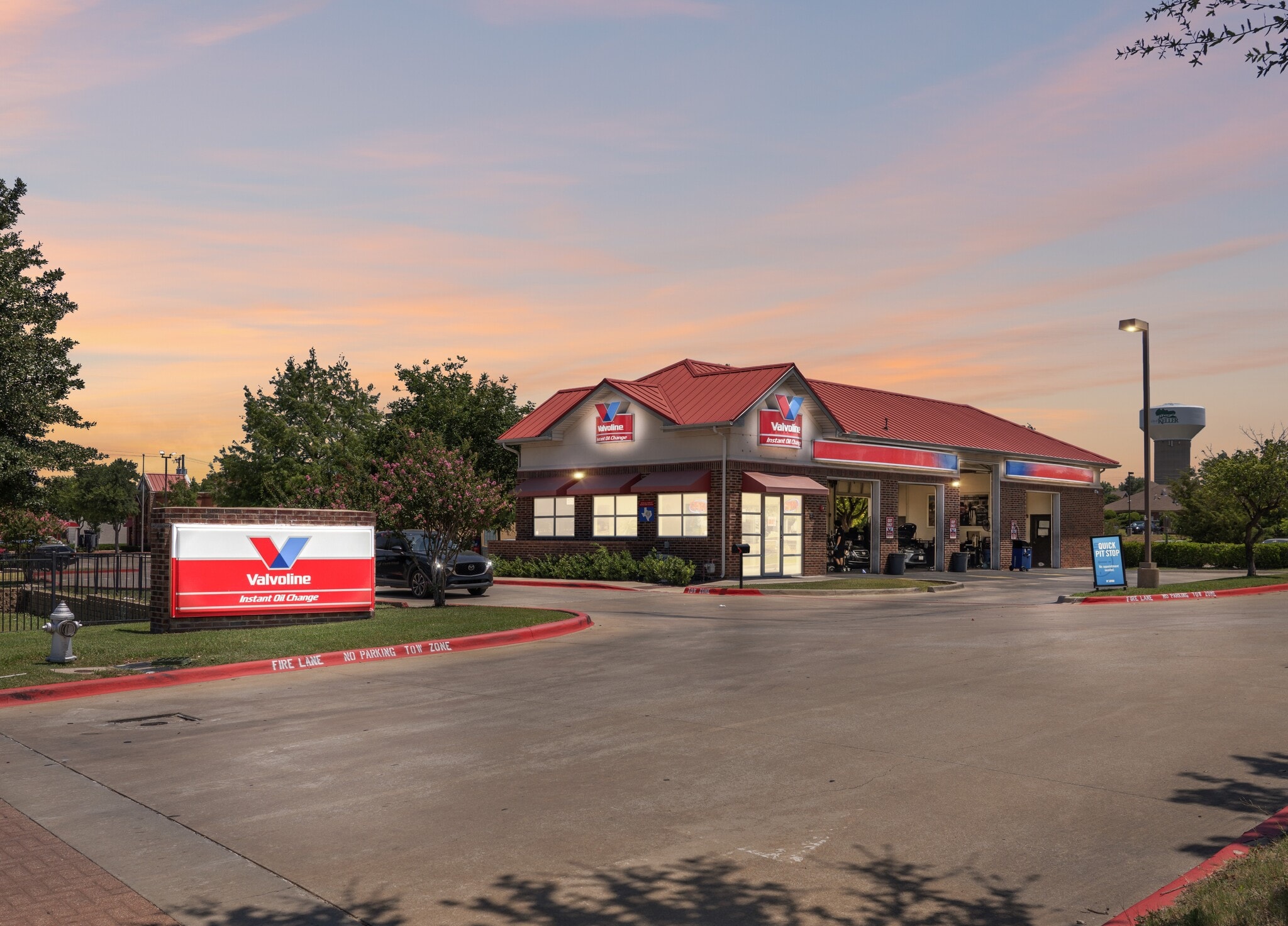 1175 S Main St, Keller, TX à vendre Photo du bâtiment- Image 1 de 9