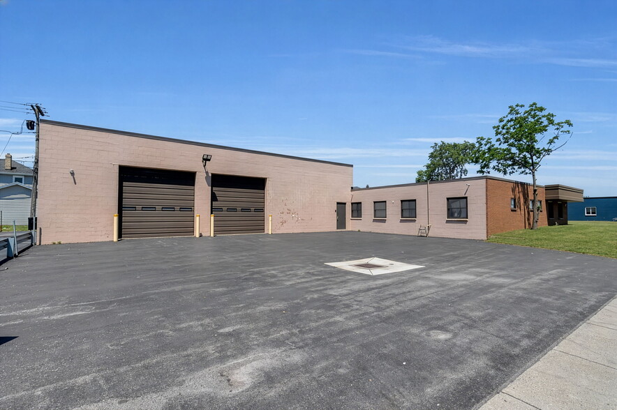 1783 Kenmore Ave, Kenmore, NY for sale - Building Photo - Image 3 of 23