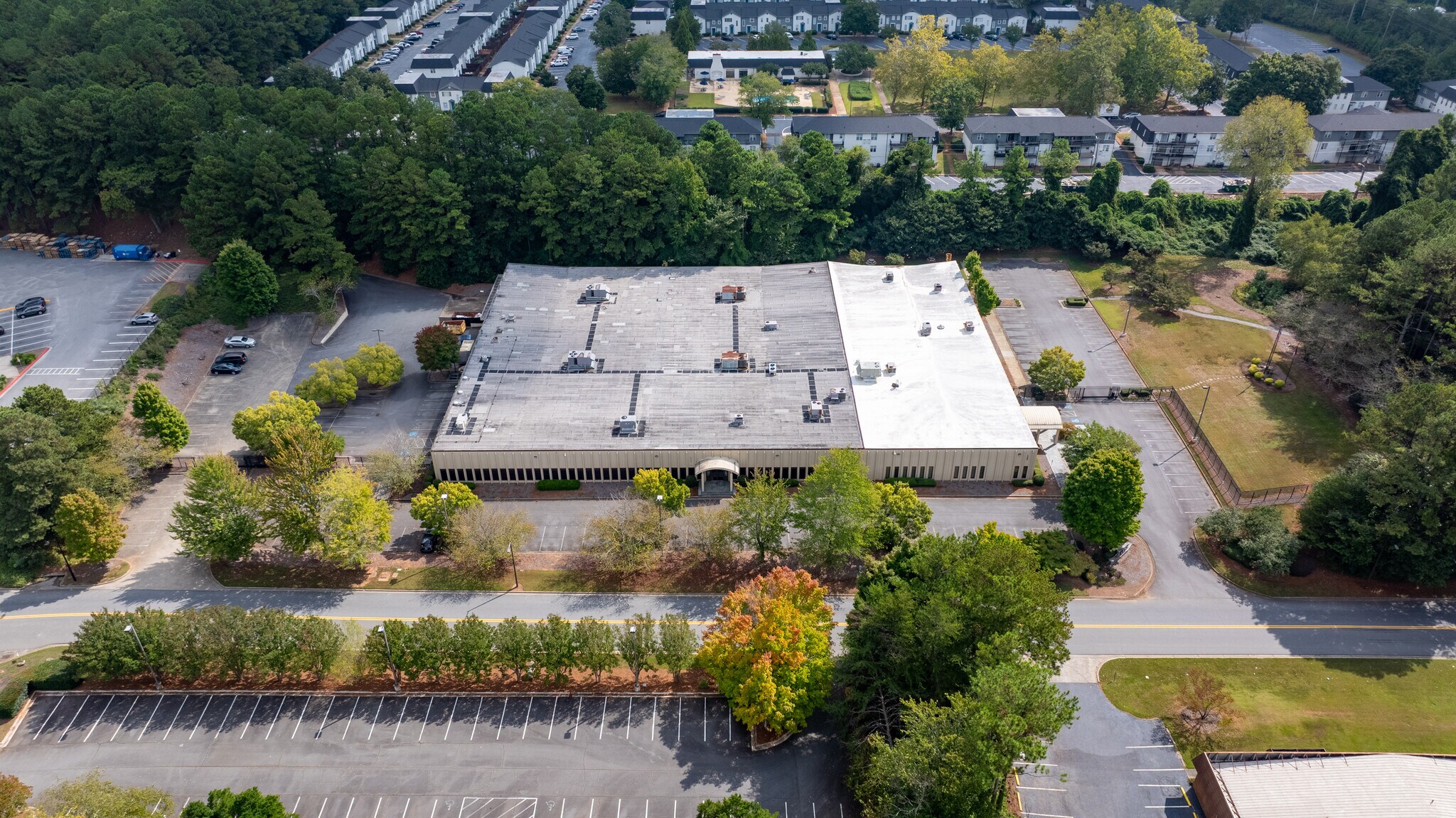 1300 Cobb Industrial Dr, Marietta, GA for lease Building Photo- Image 1 of 10