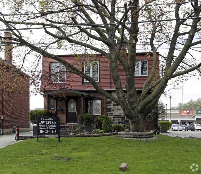 8 Beamish Dr, Toronto, ON for sale - Primary Photo - Image 1 of 1