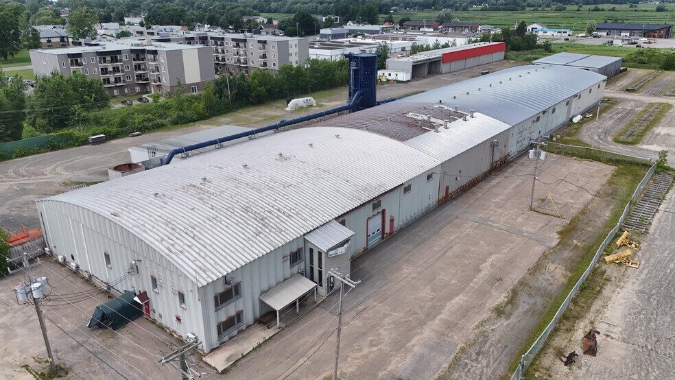 50 10e Av, Louiseville, QC à louer - Photo du bâtiment - Image 3 de 9
