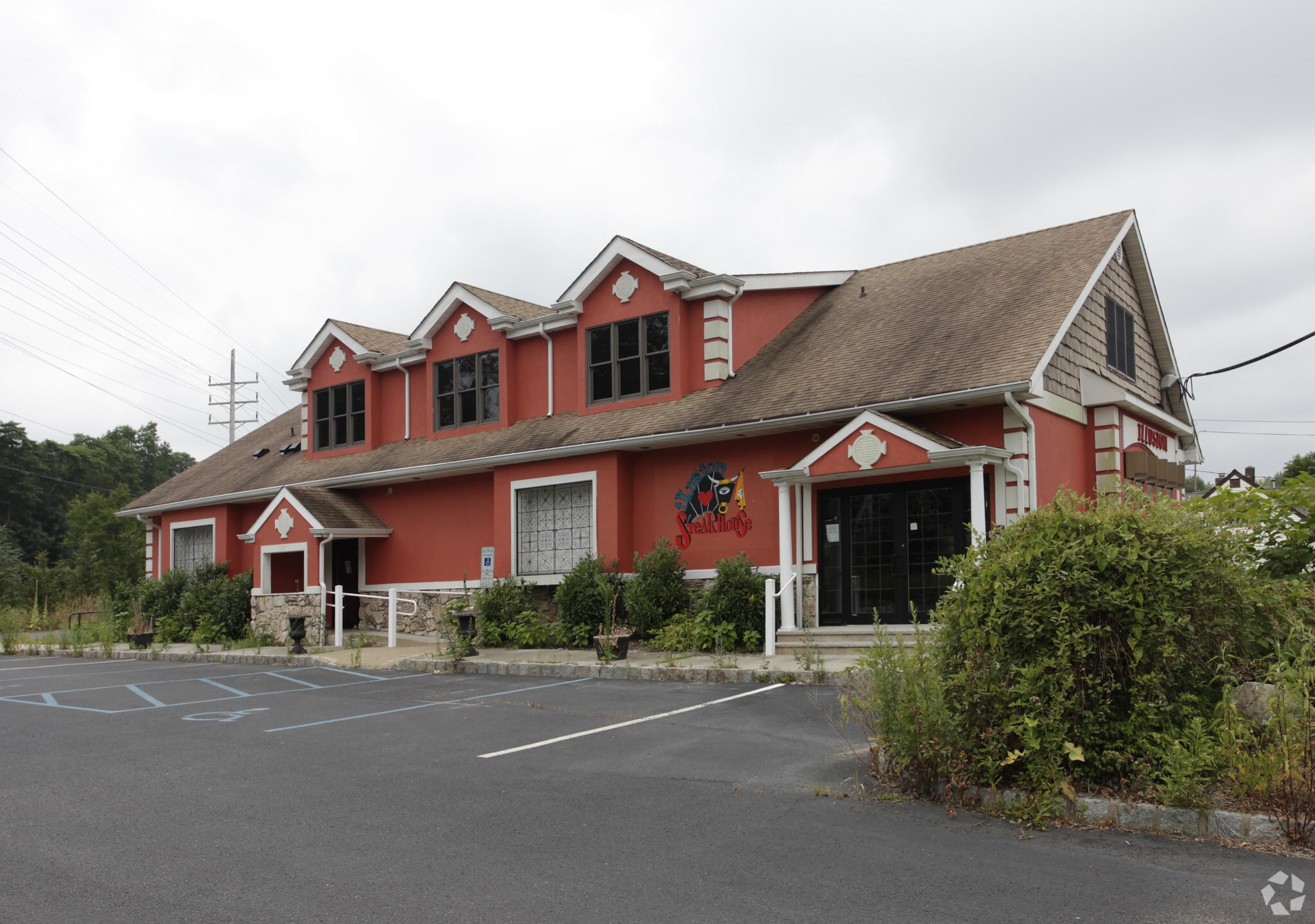 47 Tennent Rd, Morganville, NJ for sale Primary Photo- Image 1 of 32