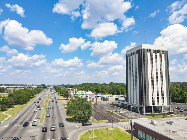 5700 Florida Blvd, Baton Rouge, LA for sale - Building Photo - Image 2 of 24