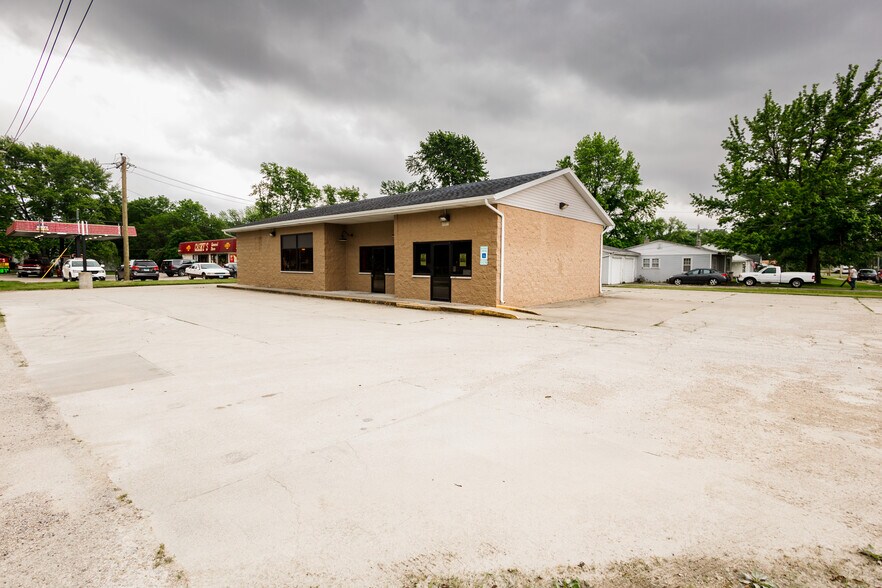 417 N Saint John St, Bethany, IL à vendre - Photo du bâtiment - Image 2 de 24