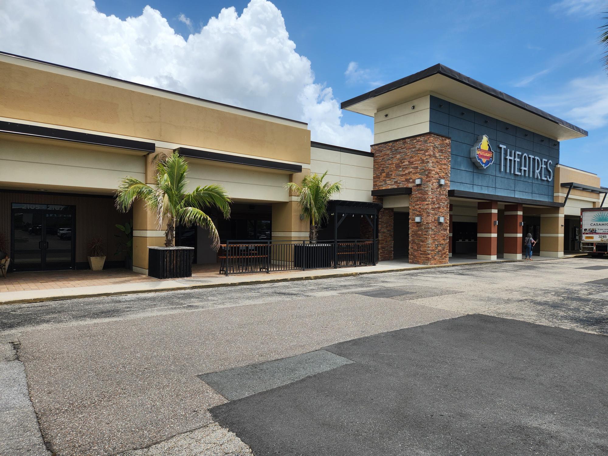 2065-2127 Tamiami Trl S, Venice, FL for lease Building Photo- Image 1 of 5